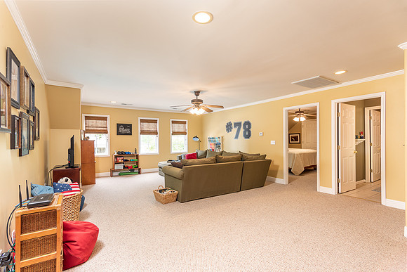 20 Riley Circle-36